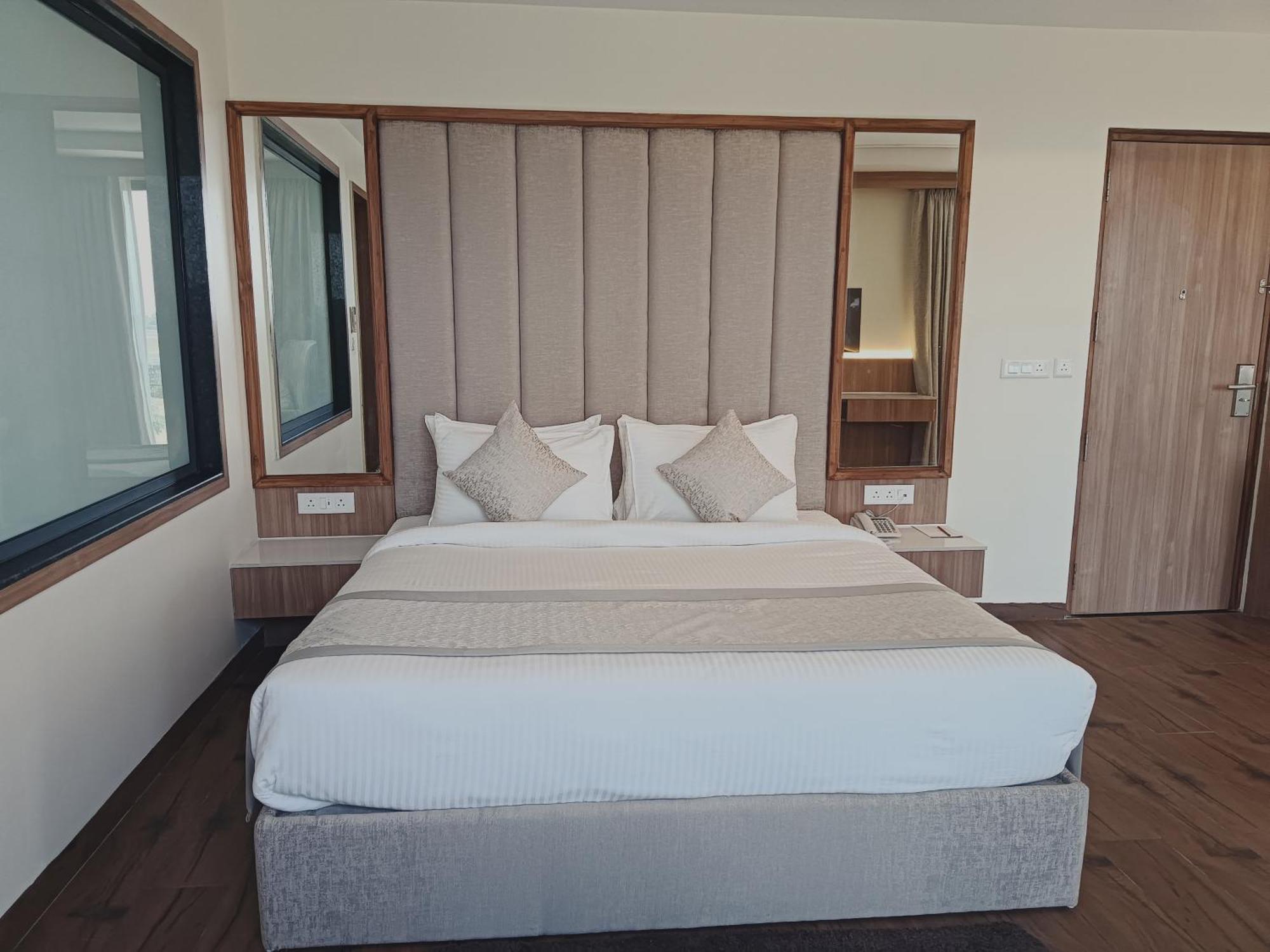 Cilantro Comfort Jaipur Luaran gambar
