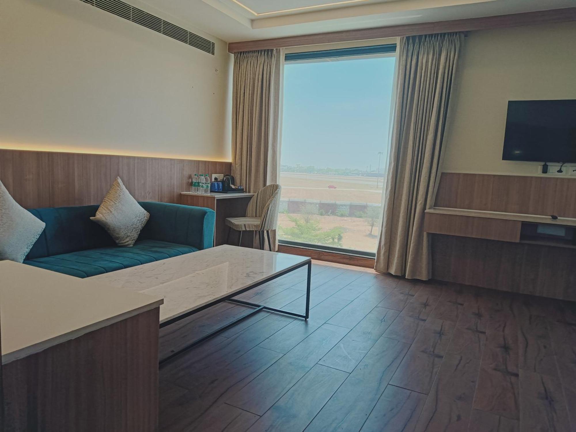 Cilantro Comfort Jaipur Luaran gambar