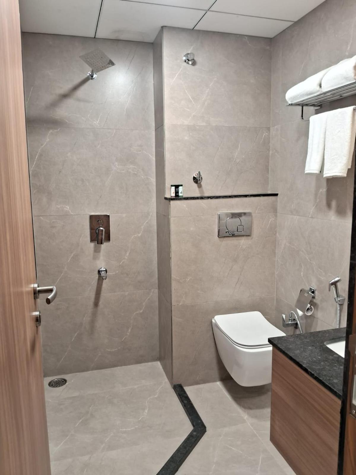 Cilantro Comfort Jaipur Luaran gambar